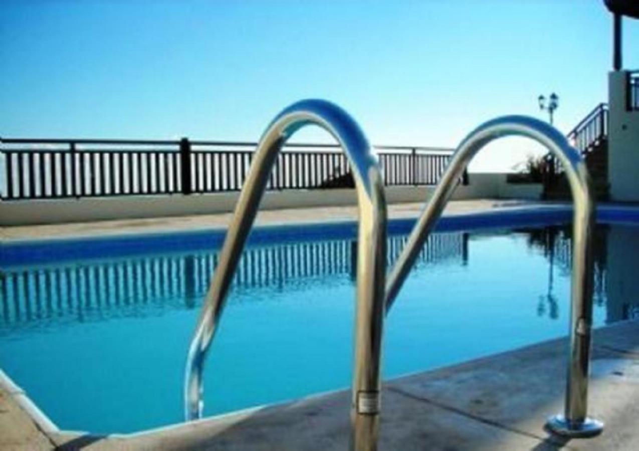 First Floor 2 Bedroom Apartment, Large Balcony, Amazing Sea Views, Communal Pool Peyia Esterno foto